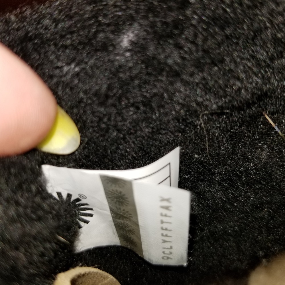 🚫SOLD🚫 Ugg Jeovana Shearling Wedge Booties - Picture 5 of 12